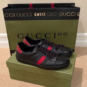 Gucci Men's Ace Sneakers in Black with Red Stripes